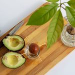 Faire pousser un avocat : 3 méthodes qui marchent